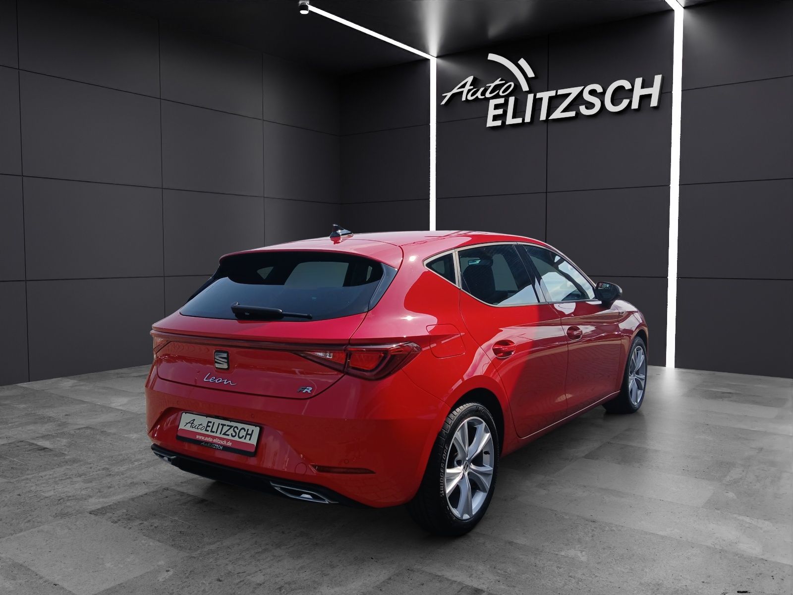 Fahrzeugabbildung SEAT Leon TSI FR-Line LED AHK GRA RFK LM