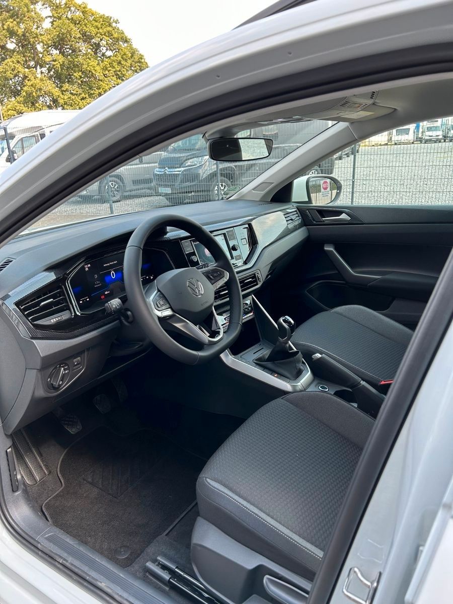 Fahrzeugabbildung Volkswagen Taigo Life 1.0 TSI ACC Alu SHZ Digital Cockpit