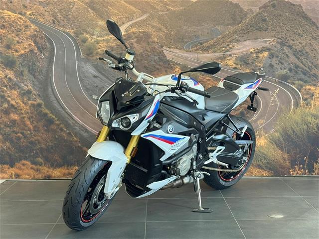 BMW S 1000 R 2 Pakete + NEUE Reifen