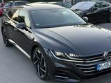 Volkswagen Arteon 2.0 TDI SCR 147kW DSG R-Line S.B. R-Line - VW Arteon Gebrauchtwagen in München
