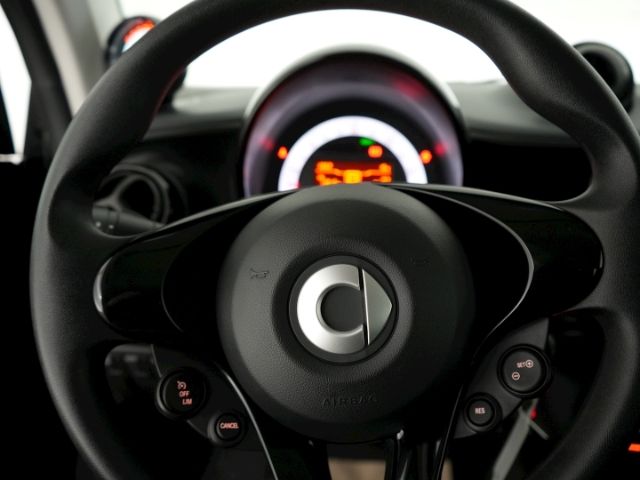 fortwo COUPE EQ 17,6 kWh AT+SITZHEIZUNG+DAB+ALUF