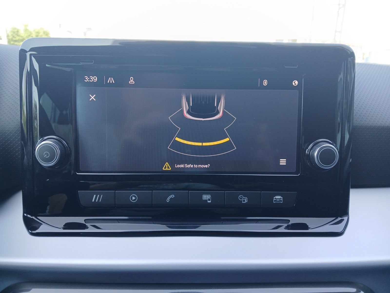 Fahrzeugabbildung SEAT Arona TSI FR-Line LED AID GRA PDC SH LM