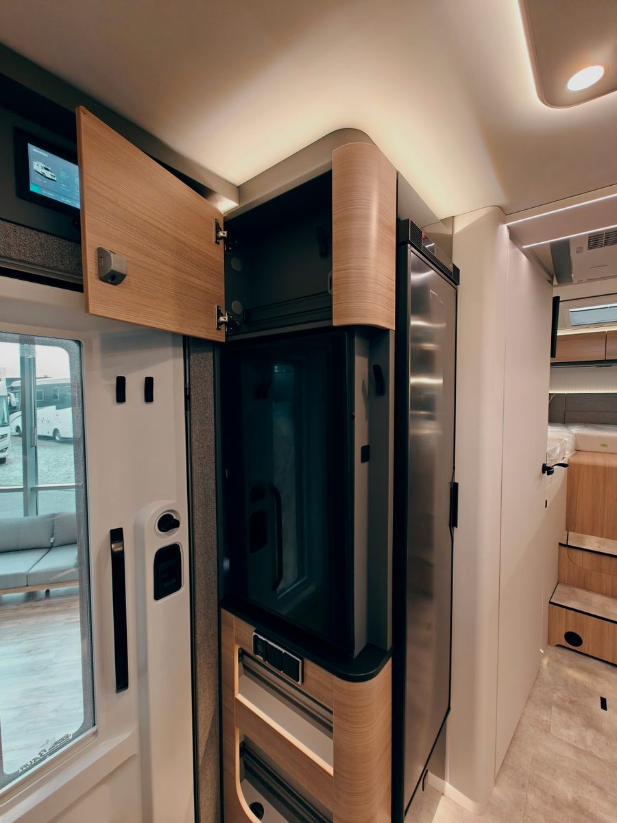 Fahrzeugabbildung HYMER / ERIBA / HYMERCAR B-KLASSE MC T 680 PREMIUM 2026 SOFORT LIEFERBAR