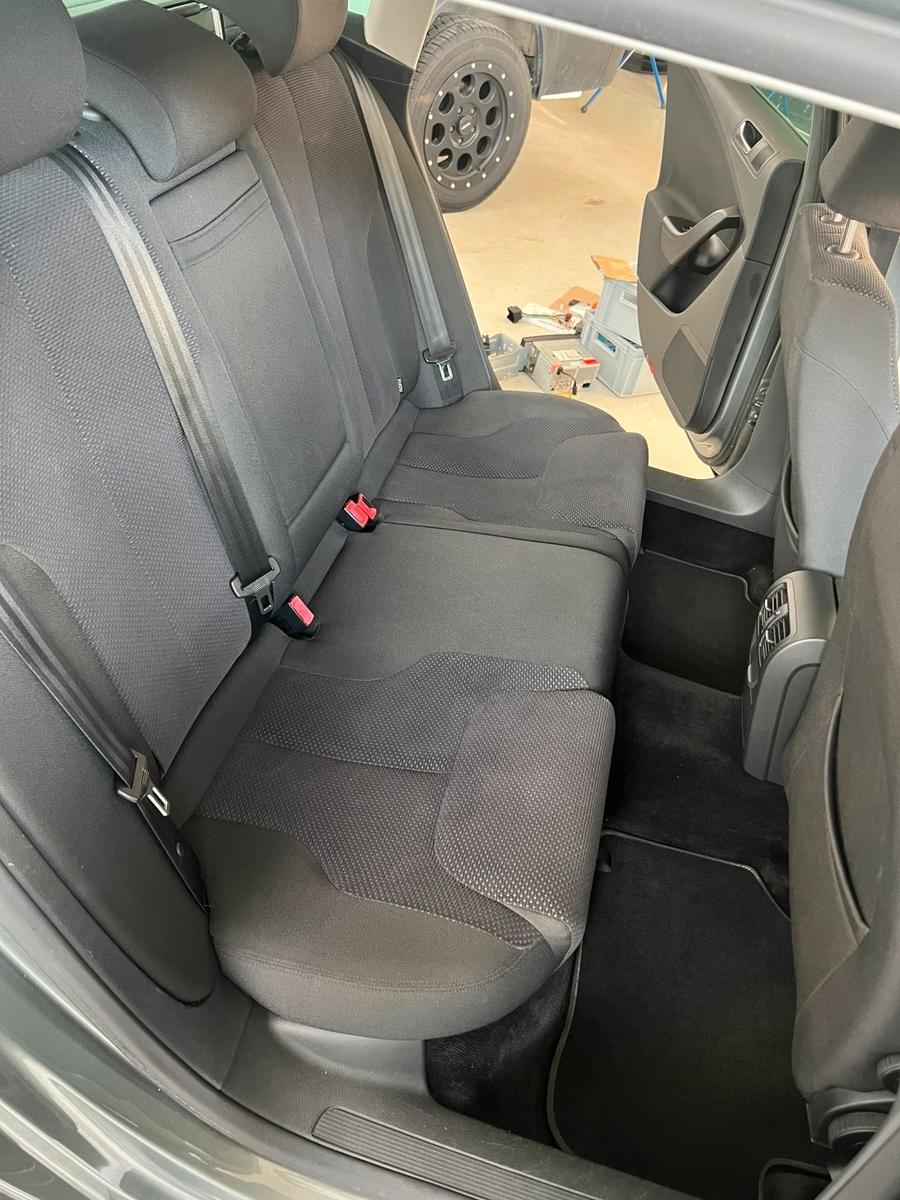 Volkswagen Passat 2009 — photo 8