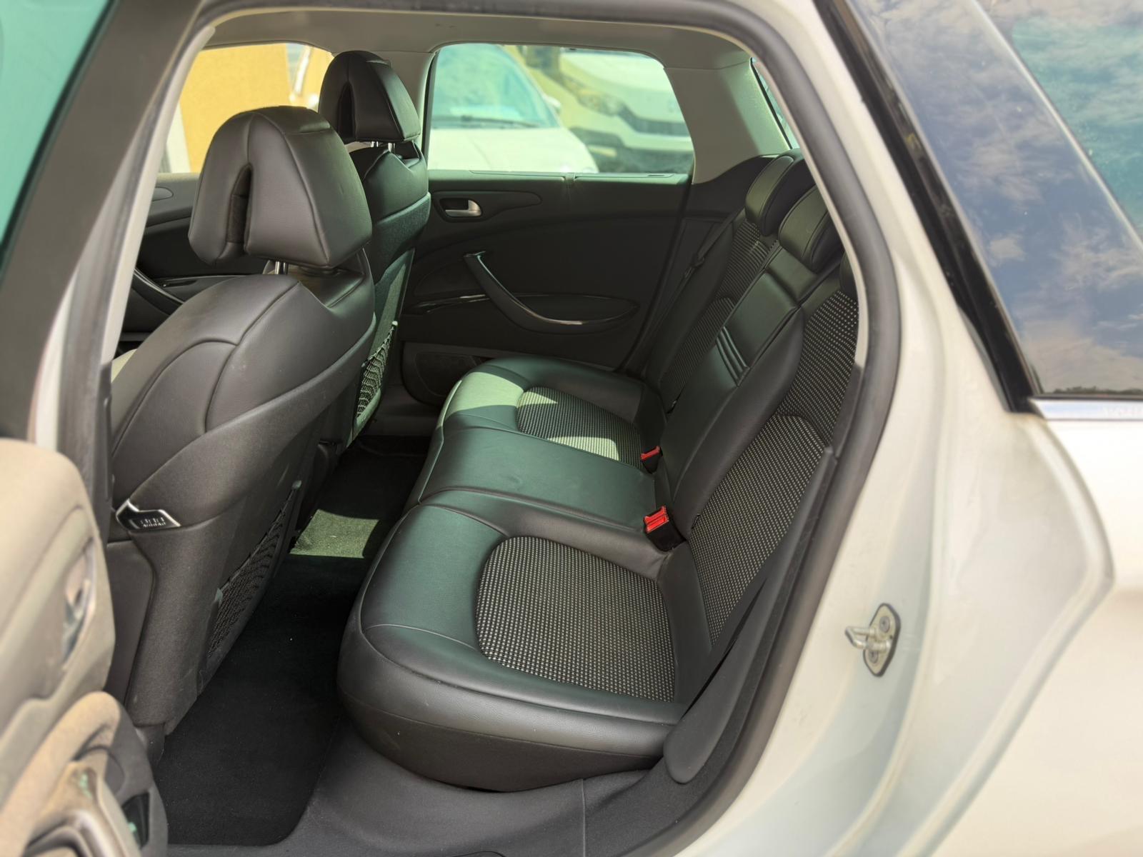 Citroën C5 Tourer Exclusive*MASSAGE*2x PDC*TEILLEDER*