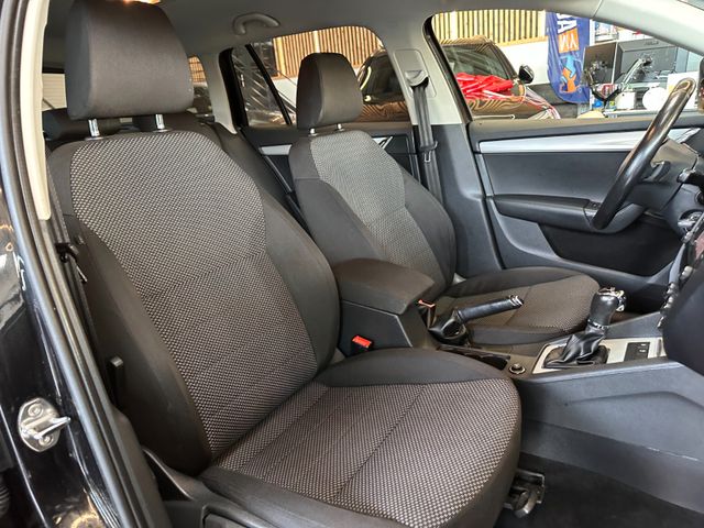 Skoda Octavia *2-ZONEN*SZHZ*NAVI*TEMPO*PDC*