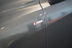 AUDI Q8 50 TDI S line | S-Sportsitze | Pano | B&O AUDI Q8 50 TDI S line | S-Sportsitze | Pano | B&O
