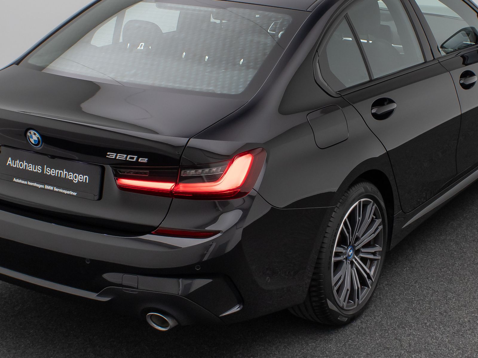 Fahrzeugabbildung BMW 320e M Sport Kamera DAB Alarm Parkassistenzsyst