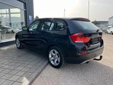 BMW X1 20 d sDrive+AHK+ - BMW X1 mit Diesel-Antrieb: Stoff, Freisprecheinrichtung, mit Klimaautomatik