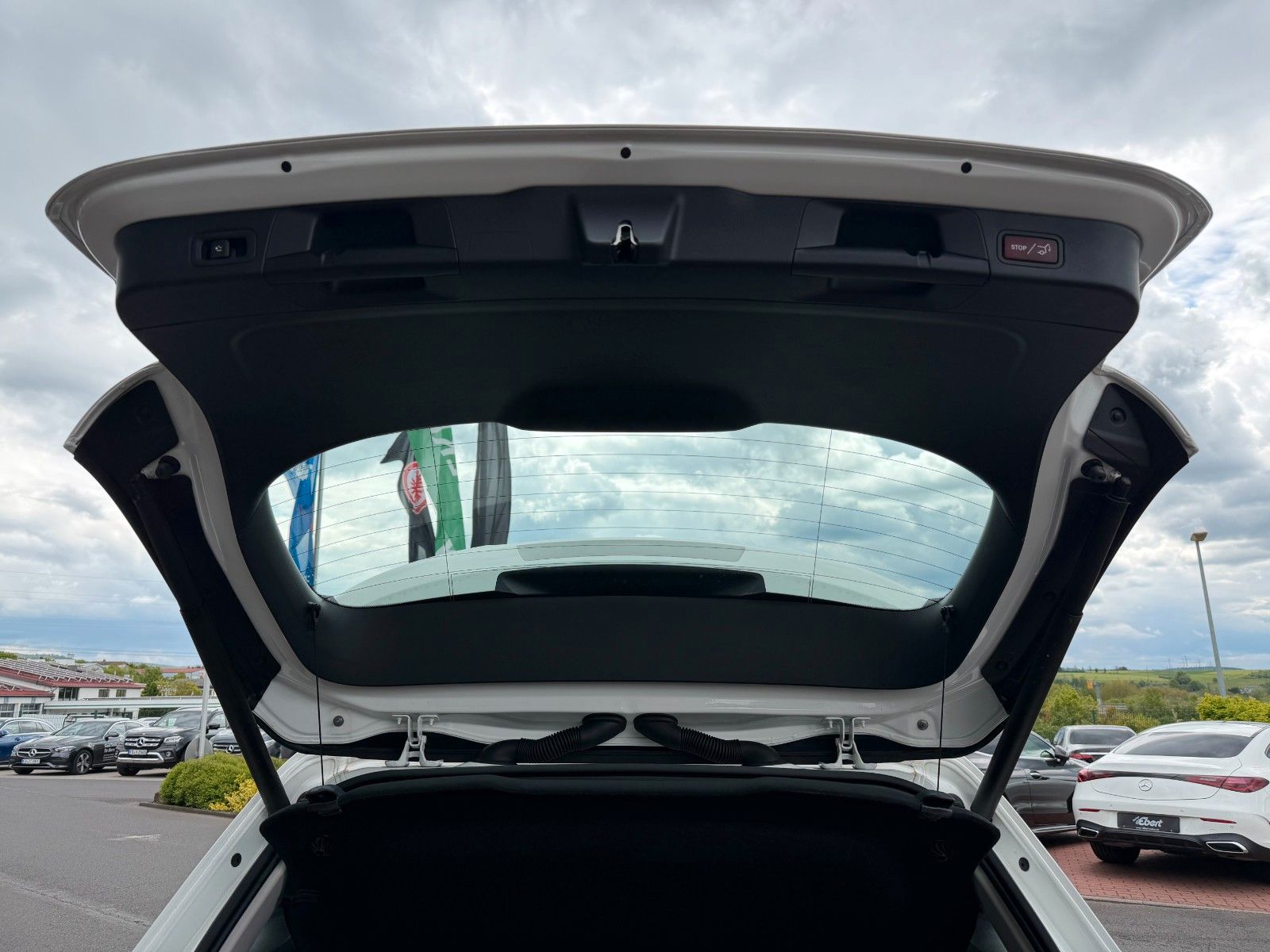 Fahrzeugabbildung Mercedes-Benz B 200 Progressive+AHK+MultiBeam+Memory+RFK+TotW