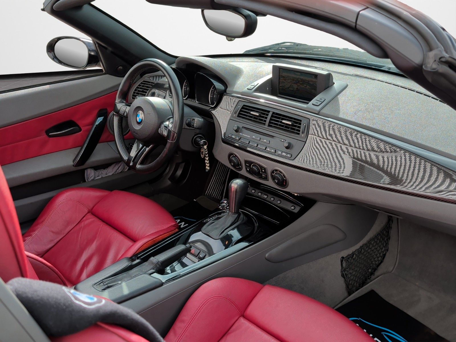 Fahrzeugabbildung BMW Z4 ROADSTER 3.0i M SPORT LEDER EISENMANN SHZ 19"