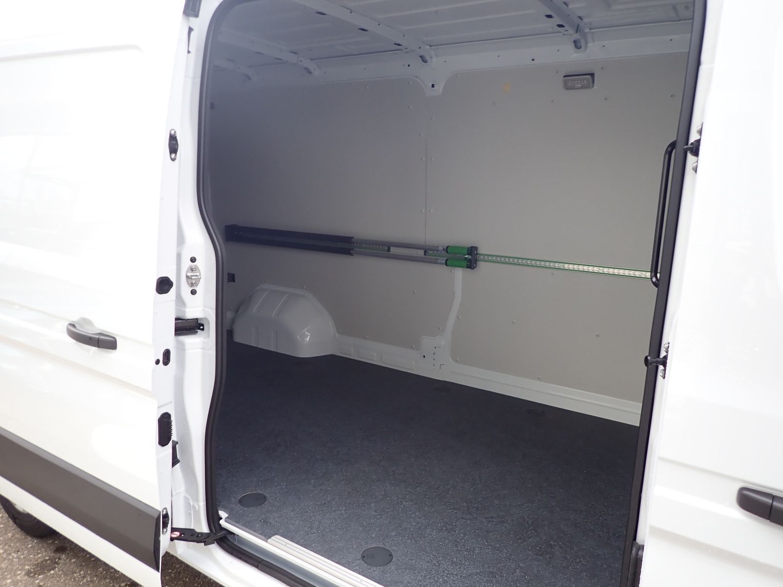 Fahrzeugabbildung Renault Master Kastenwagen FWD Kasten extra L3H2 3,5t Bl