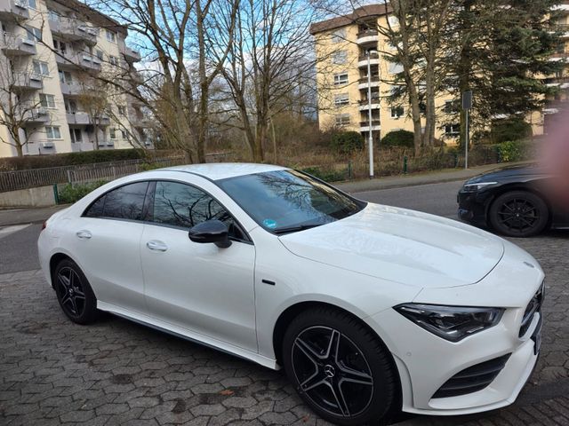 MERCEDES-BENZ CLA 250 e DCT -