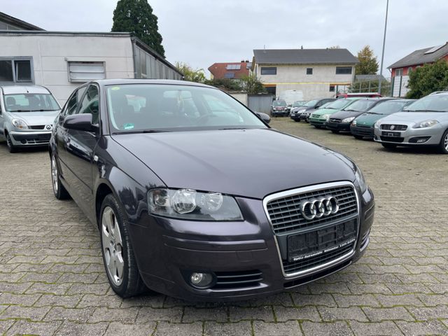 Audi A3 Sportback 1.6 FSI Ambition*Klima*SHZ*AHK*TÜV*