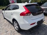 Volvo V40 D2 Kinetic LED Scheinwerfer - gebrauchte Volvo V40 aus dem Jahr 2016