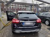 Mercedes-Benz Mercedesgla180 - Mercedes-Benz GLA 180: Limousine