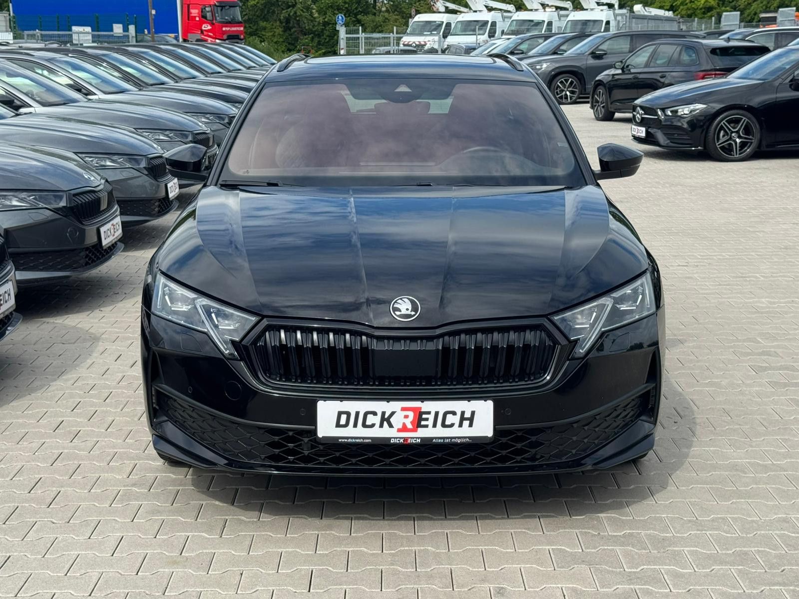 Fahrzeugabbildung SKODA Octavia 2.0 DSG Sportline MATRIX*PANO*CANT.*5J.G
