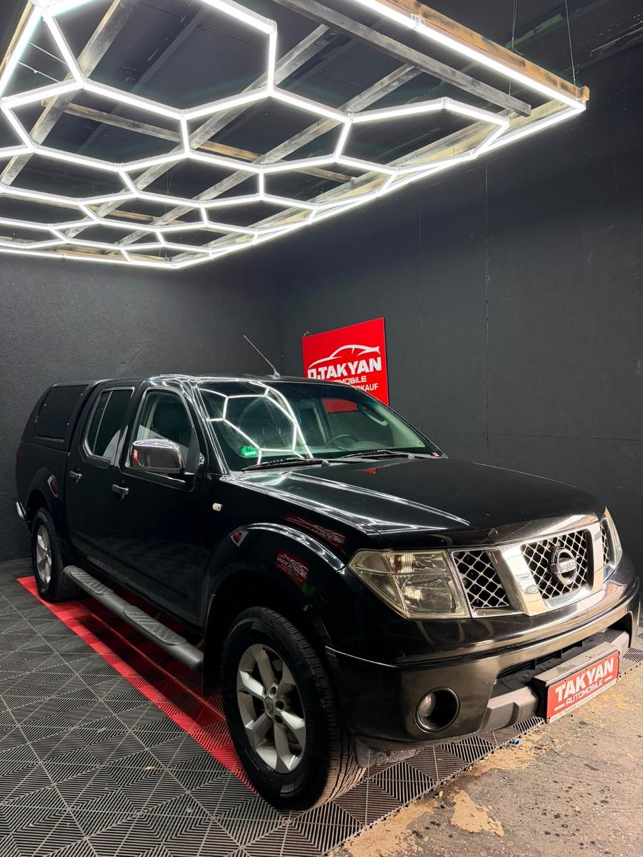 Nissan Navara Double Cabine SE 4x4 | 171 ch | BVA | Double cabine | Phares bi-xénon | Sièges chauffants | GPS | Attelage amovible