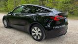 Tesla Model Y Hinterradantrieb Standard Range - Tesla Model Y von privat