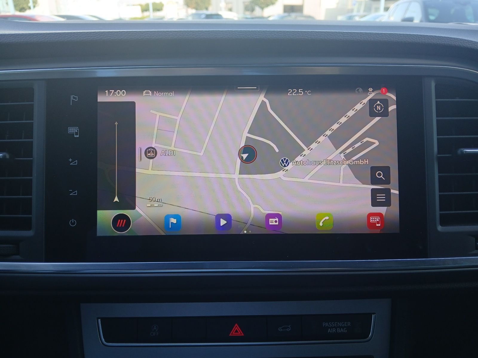 Fahrzeugabbildung SEAT Ateca TSI FR-Line DSG LED AHK Navi AID ACC RFK S