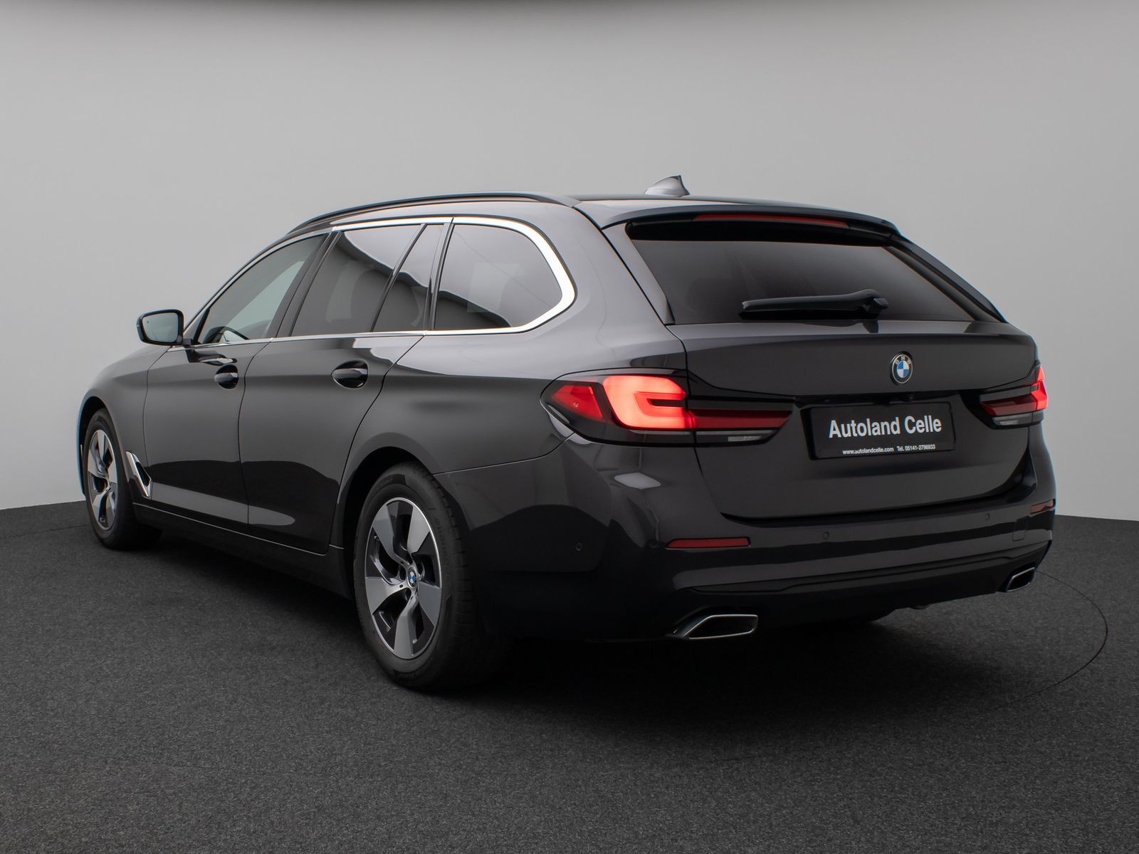 Fahrzeugabbildung BMW 520d Kamera Laser HUD DAB HiFi Stop&Go AHK Sport