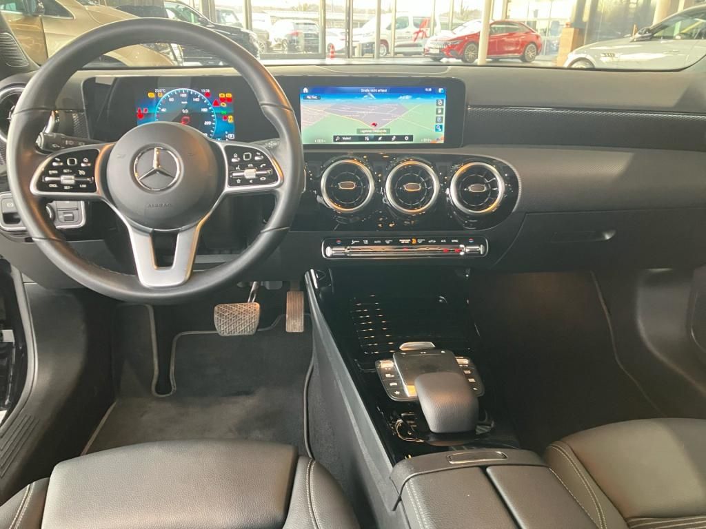 Fahrzeugabbildung Mercedes-Benz A 200 Kompaktlimousine Navi*PDC*SpurH*LED*360