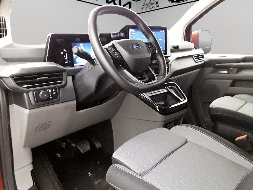 Fahrzeugabbildung Ford Tourneo Custom Bus 320 L1 Titanium AHK Navi LED