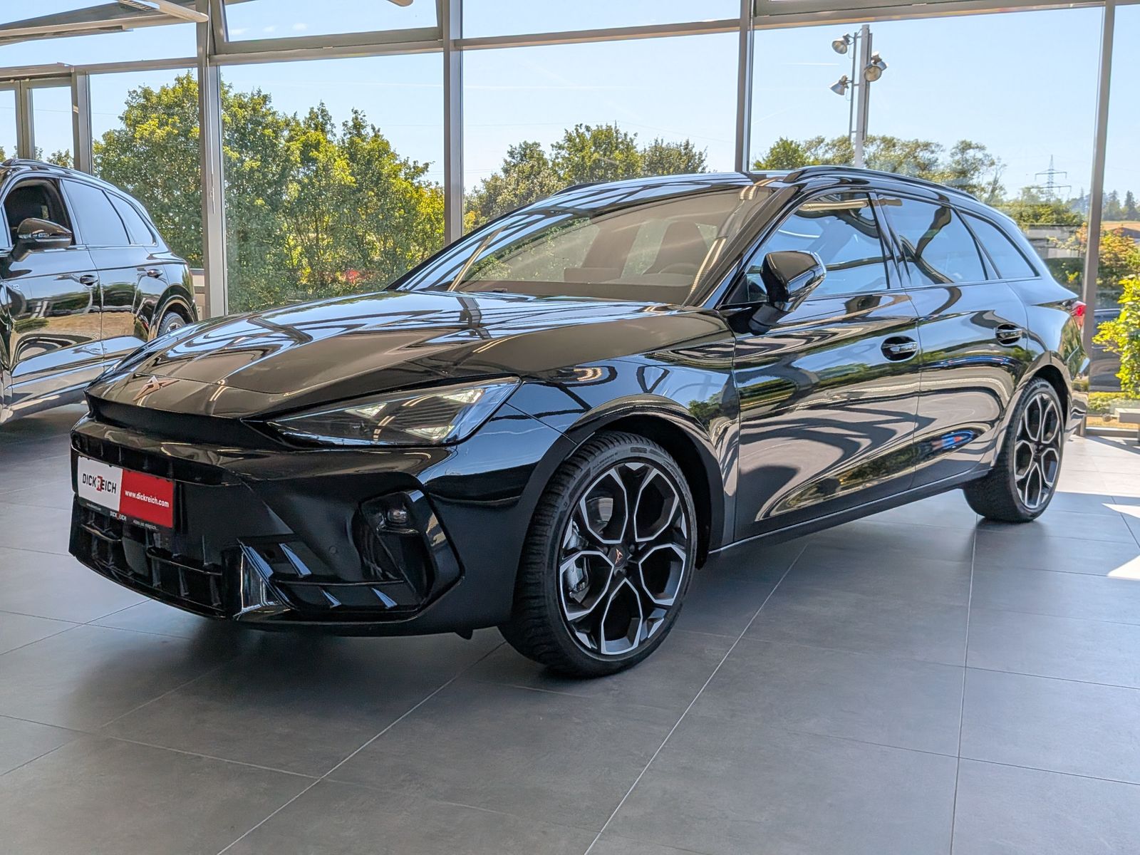 Fahrzeugabbildung CUPRA Leon 1.5 eTSI Dynamic-Edge-Paket Pano Cam AHK 18
