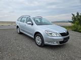 Skoda Octavia 1.6 TDI 4x4 AllDrive Combi 4x4 AllDrive - Skoda Octavia mit Diesel-Antrieb: Allradantrieb, Kombi, 1.6