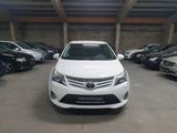 Toyota Avensis 2,2-l-D-4D Autom.Comfort / Kamera_Xenon - gebrauchte Toyota Avensis aus dem Jahr 2013