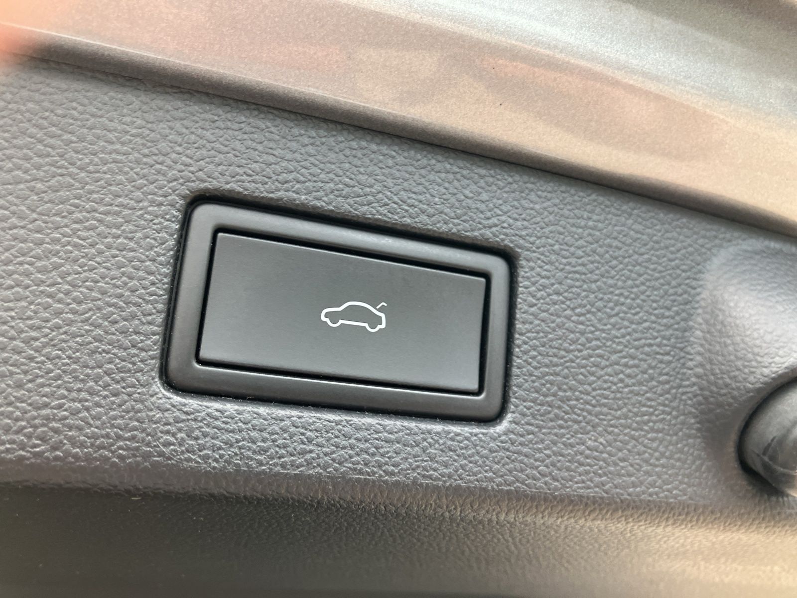 Fahrzeugabbildung Volkswagen Arteon SB TDI DSG R-Line 4M LED Navi Pano HUD Le