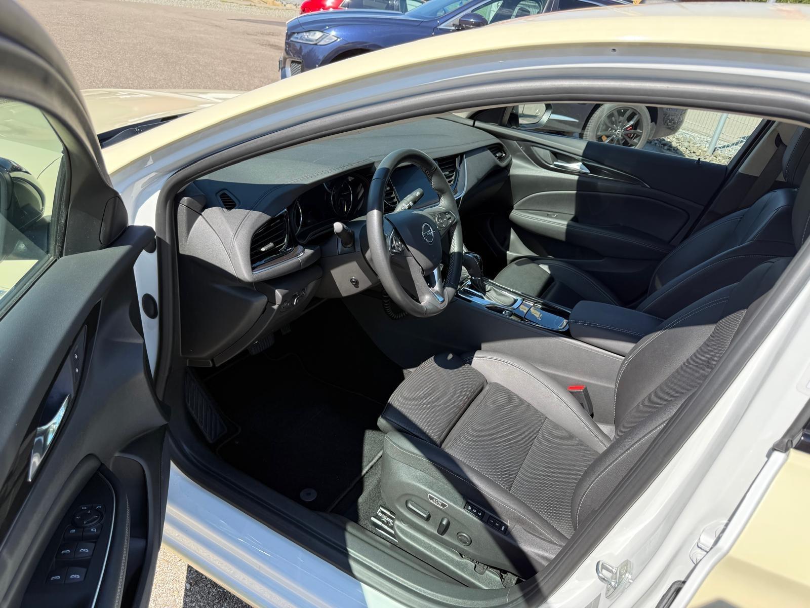 Opel Insignia 2.0 Turbo 125kW Autom.  1.Hand  Folie