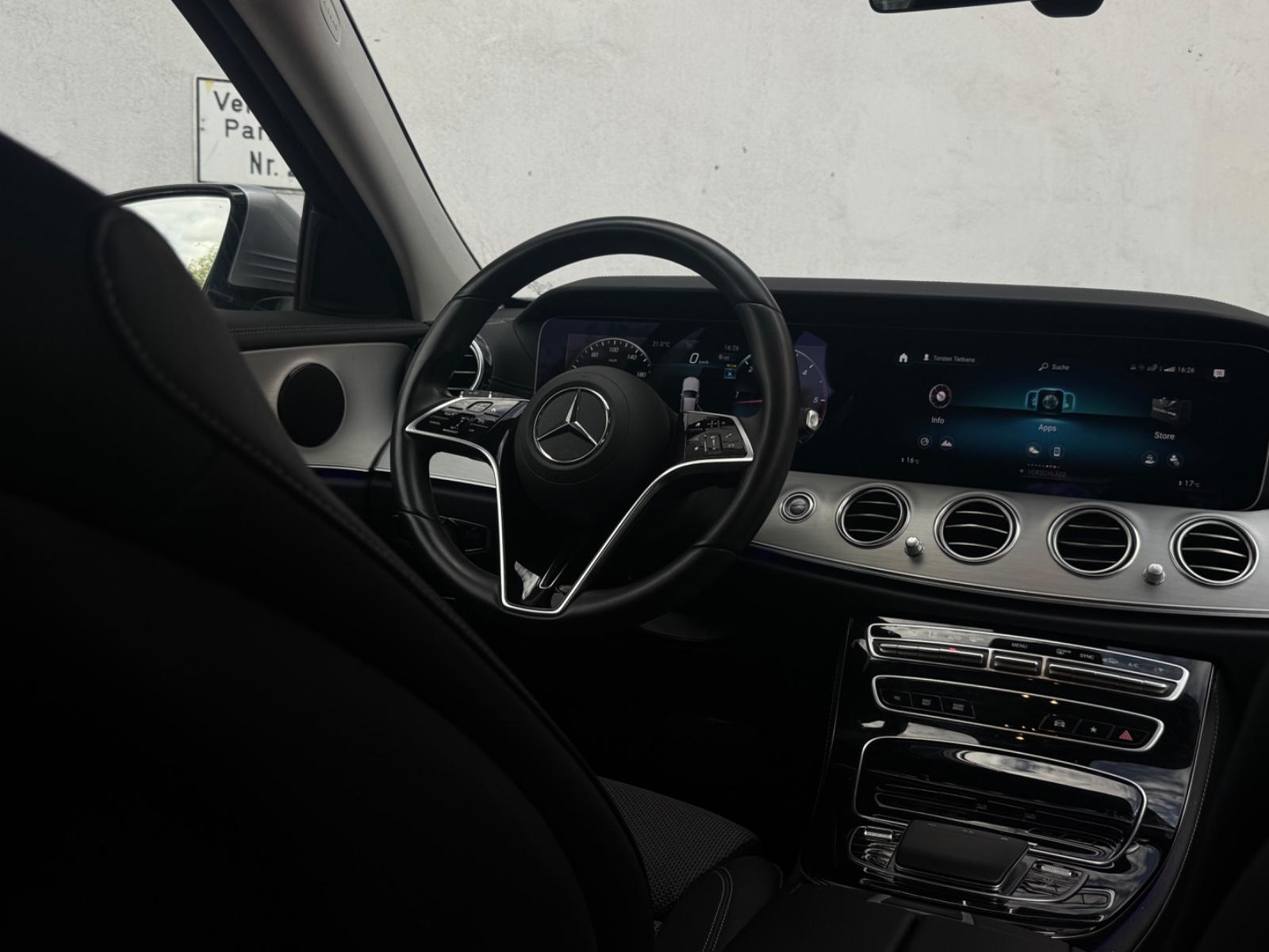 Mercedes-Benz E 220d T-Modell*NAVI*R.cam*LED*Avantgarde*Touch*
