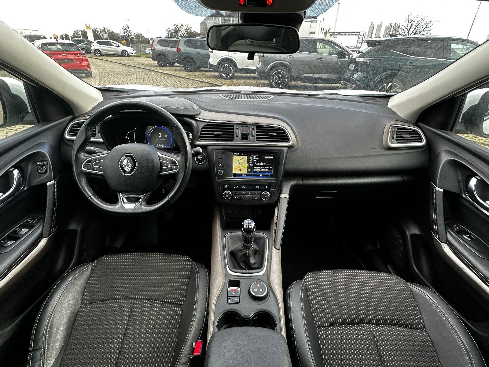 Fahrzeugabbildung Renault Kadjar Teilleder Navi