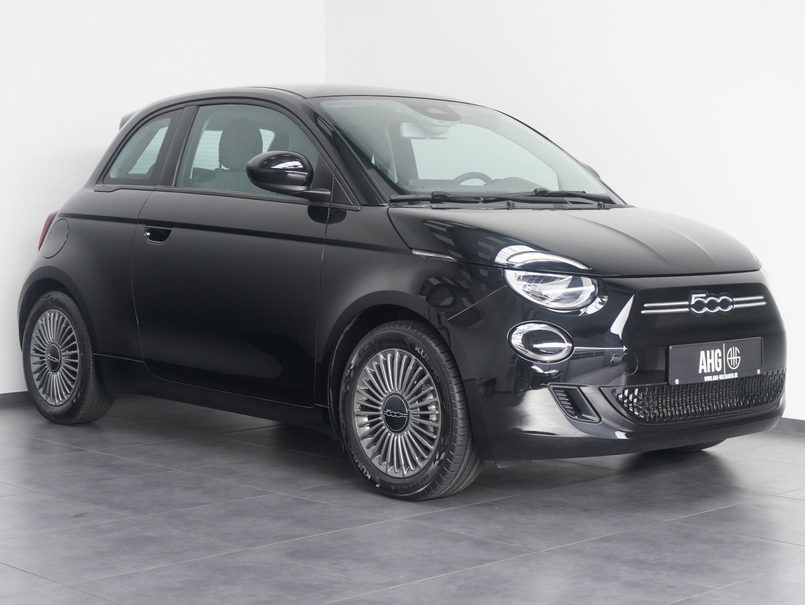 Fahrzeugabbildung Fiat 500e Icon 87KW/42kWh/DC-LADEN/CARPLAY/DAB/SOH