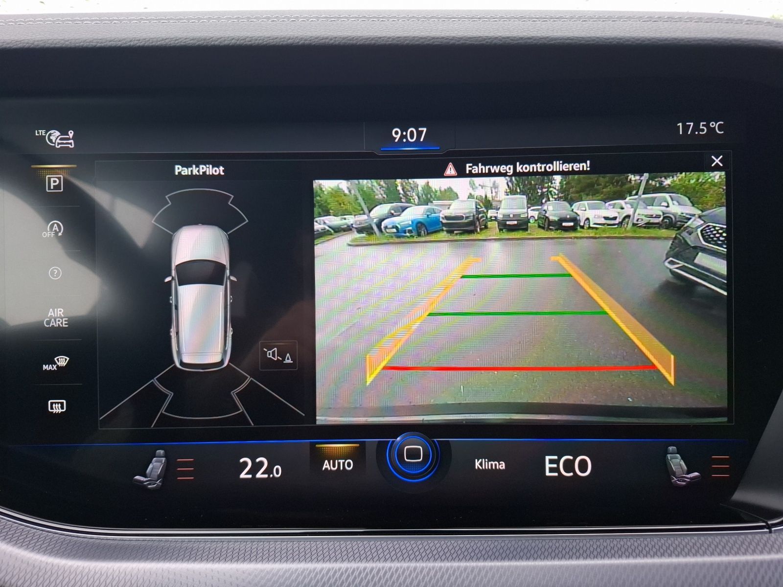 Fahrzeugabbildung Volkswagen Touareg TDI R-Line 4M Standhzg. Matrix AHK Navi