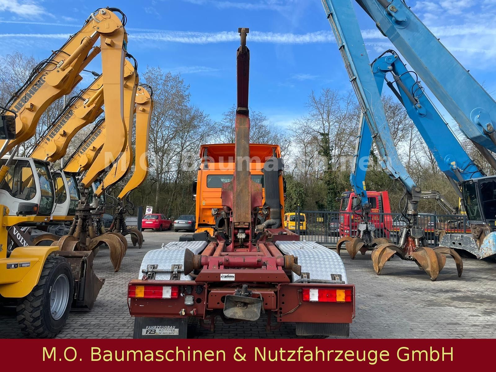 Fahrzeugabbildung Mercedes-Benz Actros 2544 / 6x2/