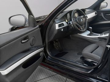 BMW 320 - 12