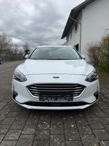 Ford Focus Turnier HUD/ACC/AHK/B&O - Ford Focus: Kombi, mit Anhängerkupplung