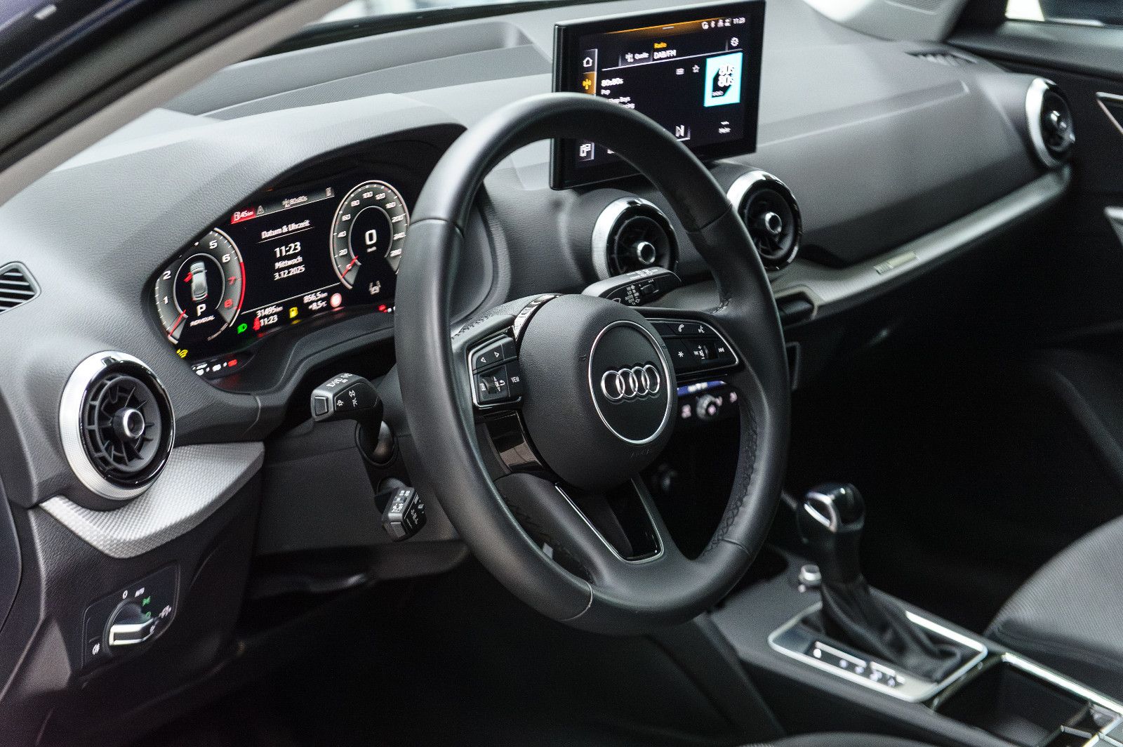 Fahrzeugabbildung Audi Q2 35 TFSI S line 1.5 S-Tronic LED+KAM+VIRTUAL