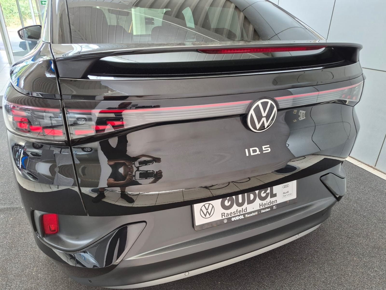 Volkswagen ID.5 Pro 128kW/77kWh AHK Wärmep. IQ.LIGHT Kamera foto 9