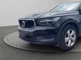 Volvo XC 40 T2 2WD Momentum Core  Navi LED RFK - Volvo XC40: Momentum Core