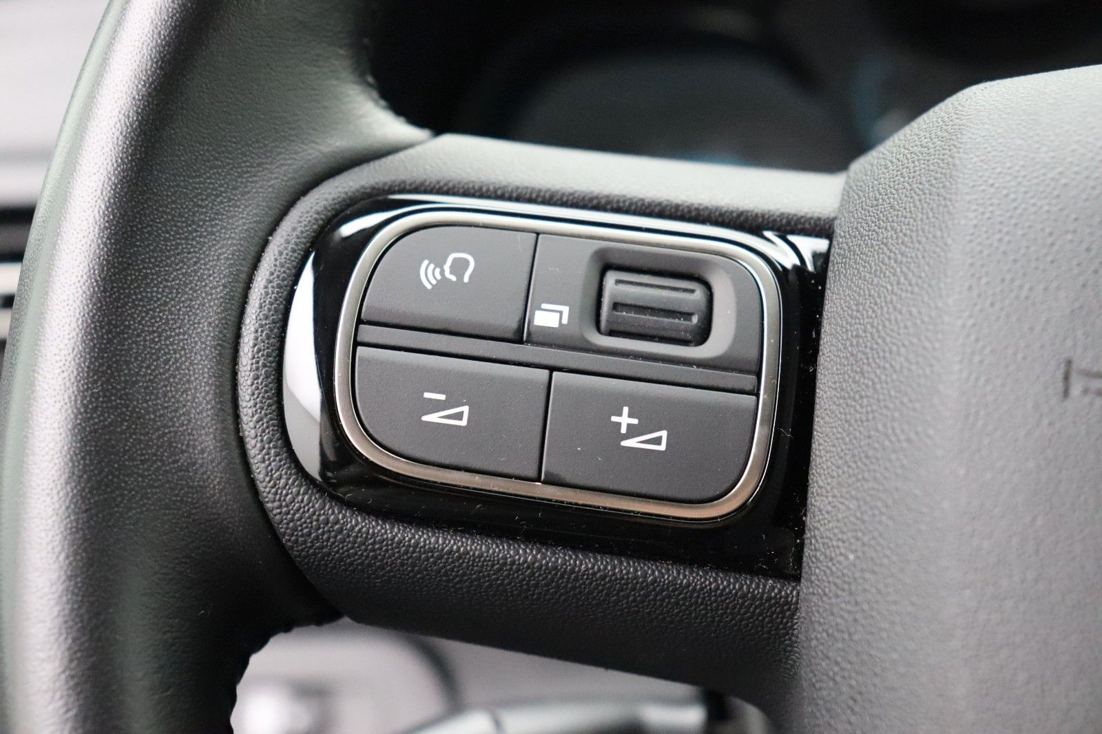 Fahrzeugabbildung Fiat E- Doblò Cargo L2 KAWA AHK Kamera