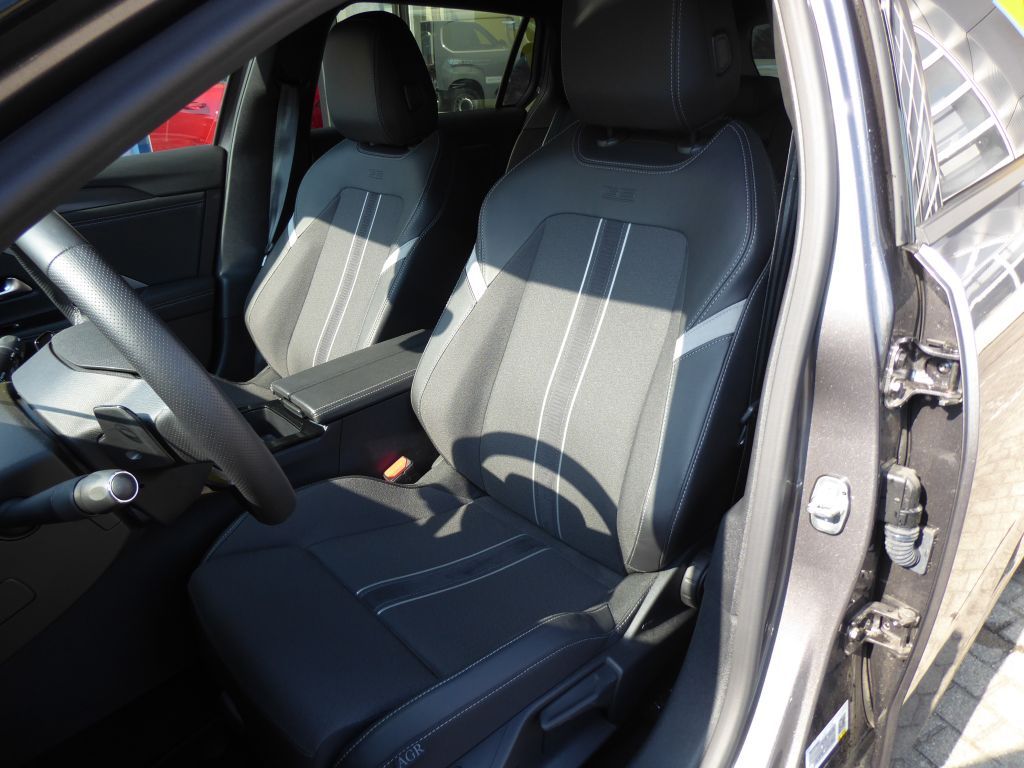 Fahrzeugabbildung Opel Astra ST 1.2 Turbo Aut. GS+Sitzh+Lenkradh+LED