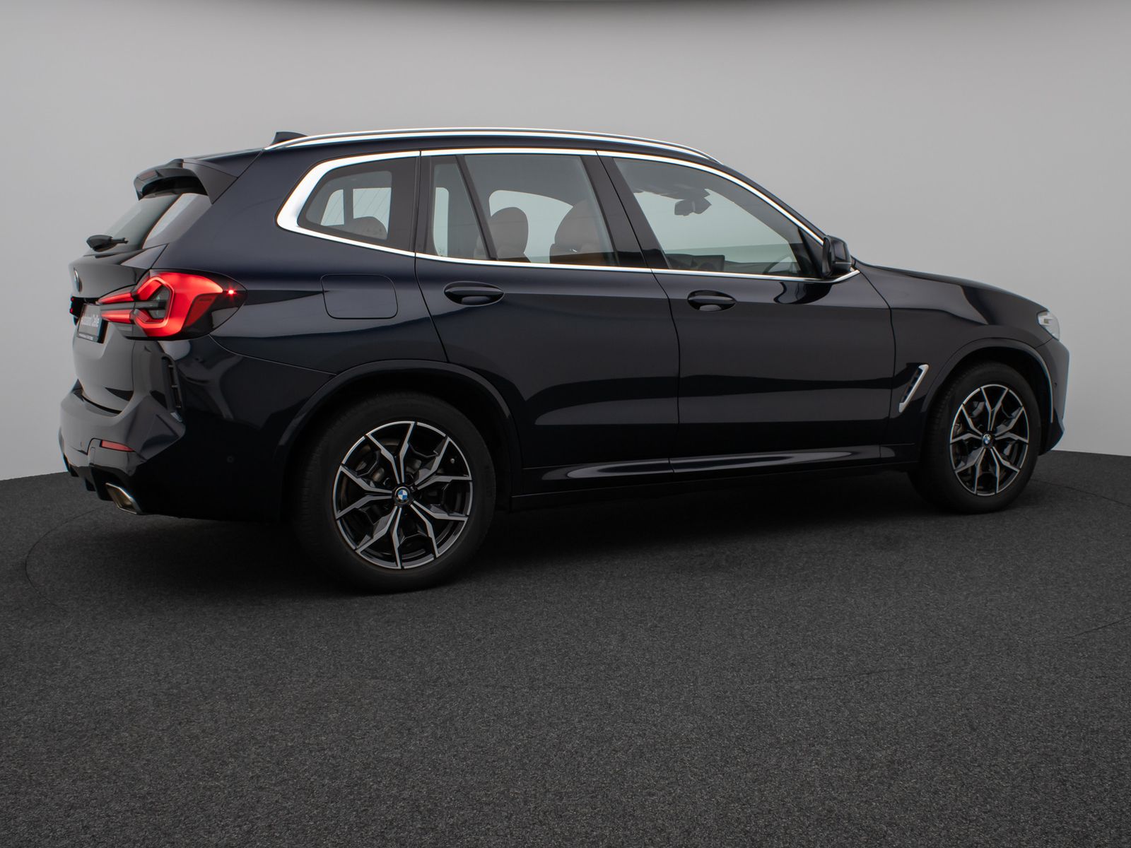 Fahrzeugabbildung BMW X3 xD30i M Sport Panorama Kamera DAB HiFi Alarm