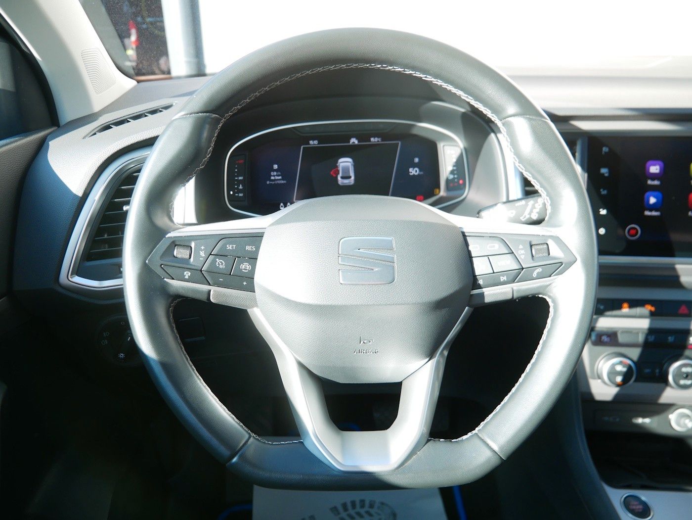 Fahrzeugabbildung SEAT Ateca 2.0 TDI Xperience AHK ACC SHZ 360°Kamera