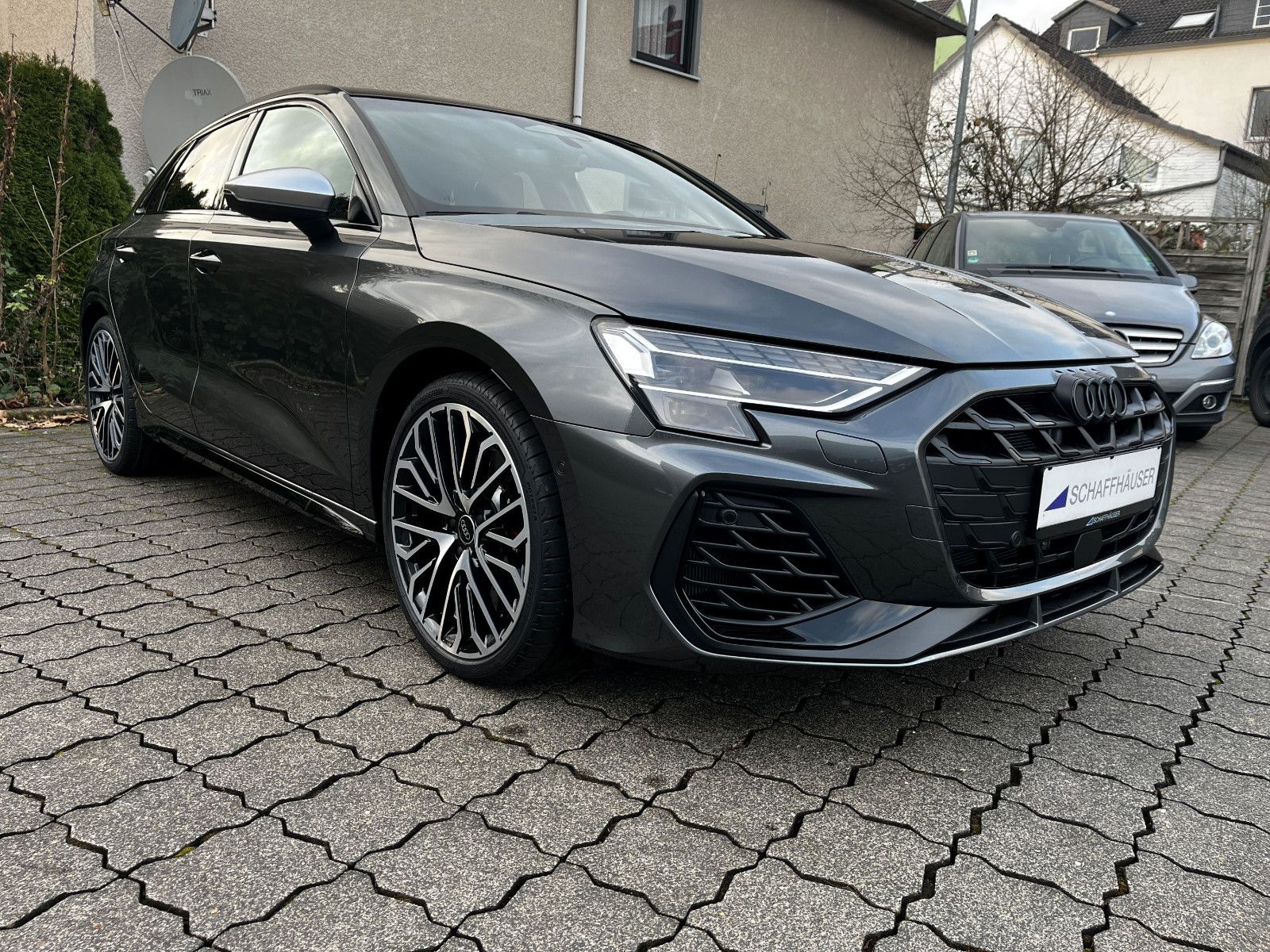 Fahrzeugabbildung Audi S3 Sportback quattro 19" PANO ACC PDC LED