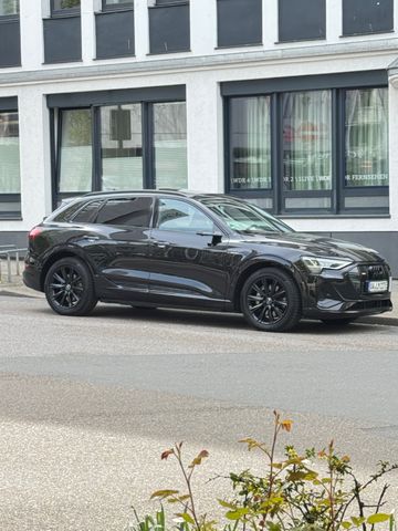 AUDI Q8 E-tron 50 quattro S line plus