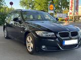BMW 318 D *Facelift*Panorama*Keyless*harma... - BMW 318