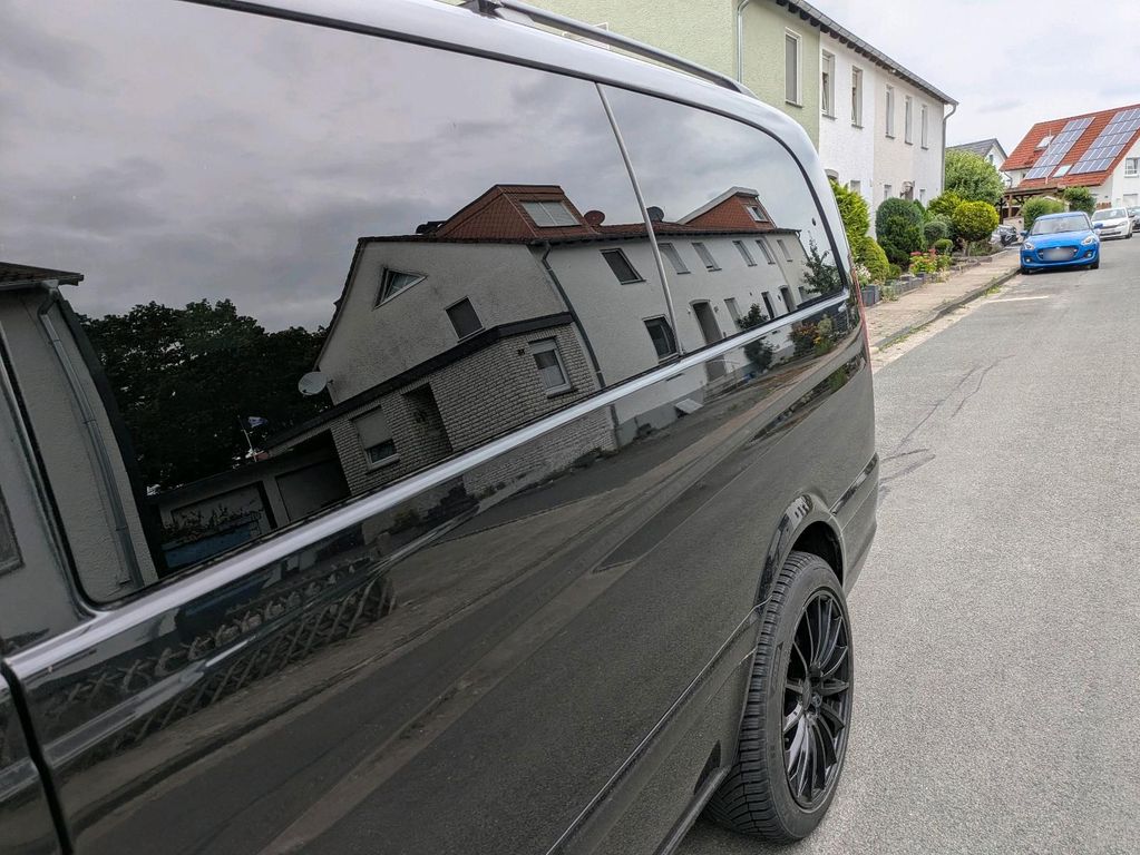 Image of Mercedes-Benz Viano